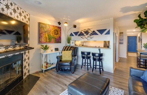 Ocean Shores Condo | Beachside Condo Oasis: Steps to the Shore & Family-Friendly!