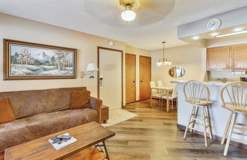 Timberline Condo | Convenient Access to Timberline Mt: Slope Side Delight Awaits