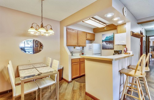 Timberline Condo | Convenient Access to Timberline Mt: Slope Side Delight Awaits