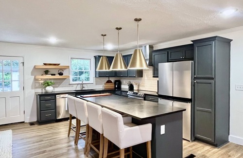 Augusta House | Enjoy a Relaxing Retreat Near the Masters with Pool Access