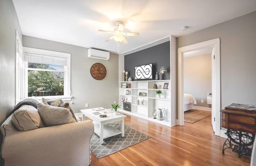 North End Apartment | Charming Cozy Cottage Steps from the Waterfront, 8.4/10 Rating