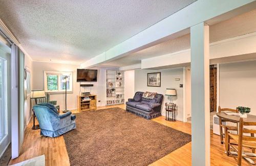 Roan Mountain House | Pet-Friendly Roan Mountain Cabin Steps from Scenic Trails