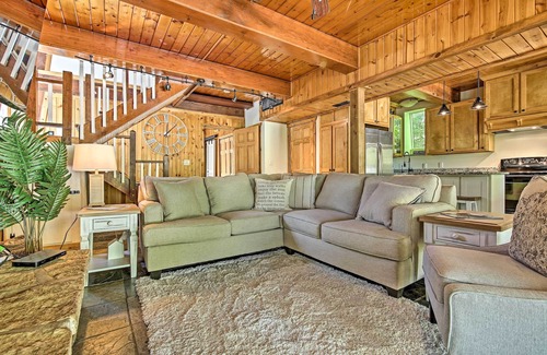 Manhattan Cottage | Serene Oceanfront Retreat with Covered Patio & Sun Deck