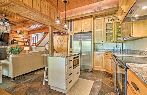 Manhattan House | Idyllic Secluded Retreat with Patio and Sun Deck Awaits