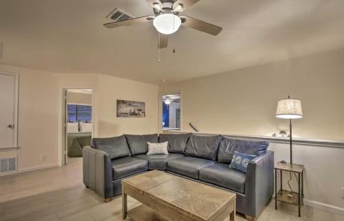 San Marcos House | Walk to Tx State 5 beds Firepit Grill