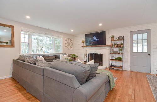West Dennis House | Inviting Getaway: Walk2Beach, Hot Tub & Pet-Friendly Fun
