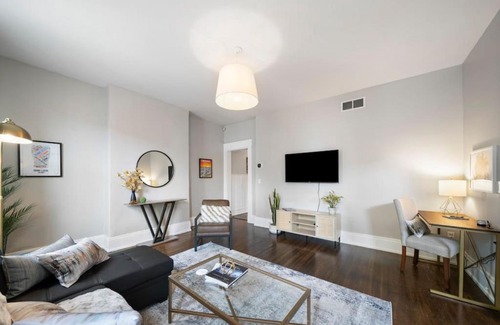 Over-the-Rhine Apartment | Pet-Friendly 2BR Near Findlay Market - Top Guest Rated!