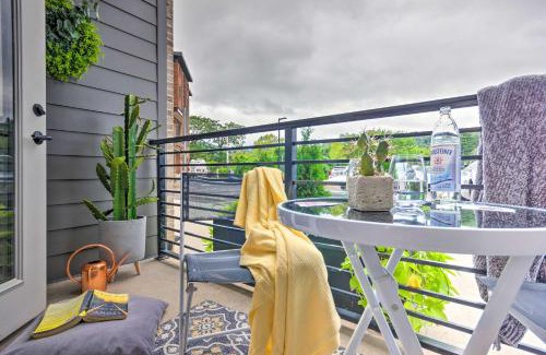Asheville Apartment | Prime Downtown Asheville Condo with Balcony & Family-Friendly