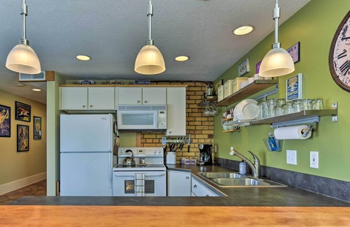 Logan Apartment | Downtown Logan Apartment with Rooftop Deck & Spa Amenities