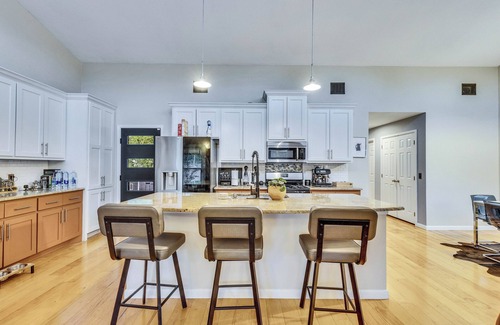 Govalle House | Walkable East Austin Oasis with Jacuzzi