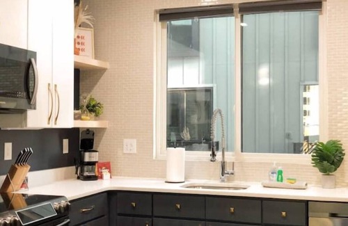 Charlotte House | Discover a Walkable Getaway in the QC SoEnd!