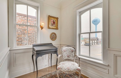 Spring Grove Apartment | Walkable Main Street Location: Spring Grove Apt
