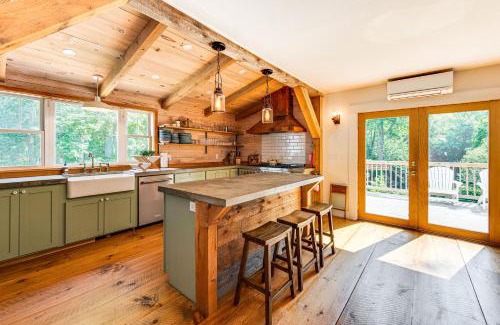 North Woodstock House | Walkable North Woodstock Home on Main Street!