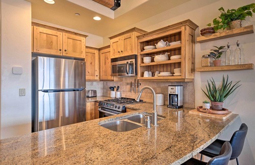 Kimball Junction House | Stylish Mountain Retreat with Hot Tub Near Ski Shuttle