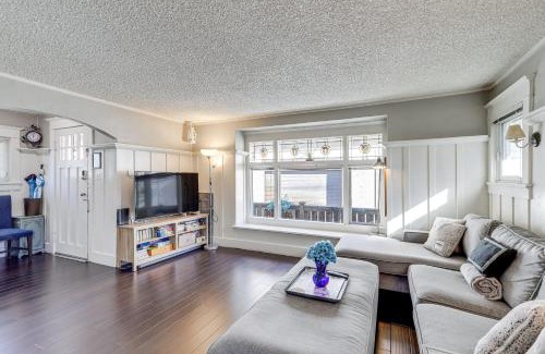 Queen Anne House | Pet-Friendly Seattle Retreat, Steps from Pike Place Market