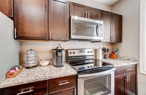 Oakley Apartment | Newly Renovated Retreat Steps from Oakley Square