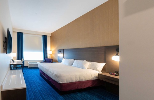 Carterville Resort | Discover Walker's Bluff Casino Resort: 4-Star Getaway with Spa