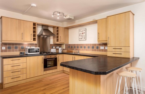Kilmarnock Apartment | Elegant Walker Suite No53 at Donnini Apartments