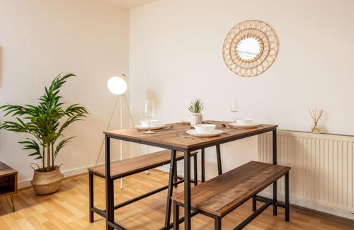 Kilmarnock Apartment | Family-Friendly Walker Suite No54 at Donnini Apartments