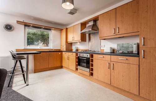 Kilmarnock Apartment | Walker Suite No60 - Family-Friendly Donnini Apartments