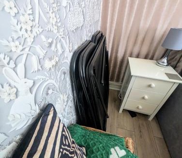 Upper Hardres Apartment | Discover Walkers Haven: Family & Pet-Friendly Retreat