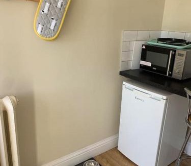 Litlington Apartment | Discover Walkers Rest: Family & Pet Friendly Retreat