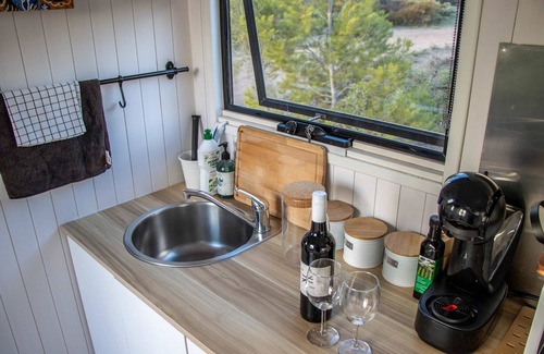 Colton House | Discover Walkers Tiny Escape: Ocean View Family Retreat