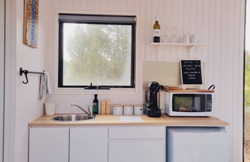 Colton House | Discover Walkers Tiny Escape: Ocean View Family Retreat