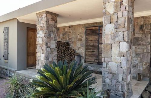 Dullstroom House | Experience Walkersons Estate Red Oak Ridge with Spa & Dining