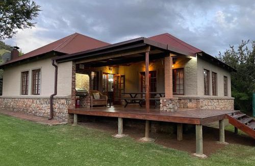 Dullstroom House | Discover Walkersons Trout and Nature Haven: 4-Star Retreat
