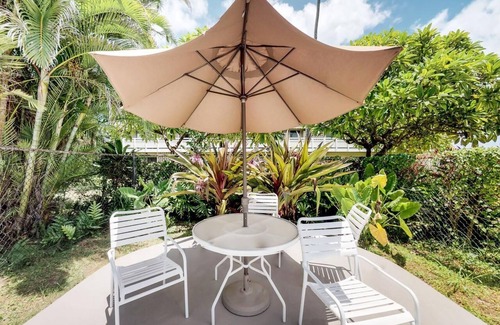 Wailua Apartment | Walking Distance from Papaloa Beach, Outdoor Pool, Free Parking, Full Kitchen!