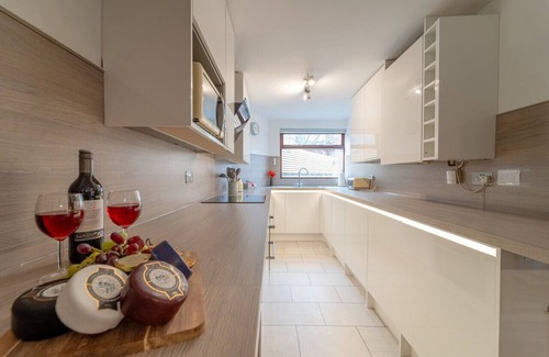 Clitheroe House | Convenient Stay Near Town with Family-Friendly Amenities