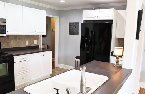 Winston - Salem House | Pet-Friendly Retreat Near Reynolda House & Wake Forest U