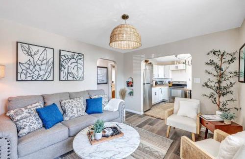 Algoma Apartment | Discover Oceanfront Comfort at Von Stiehl Hotel