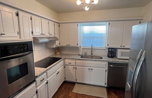 Norman House | Walking distance to the Stadium! Charming 3-bedroom house in lovely Norman