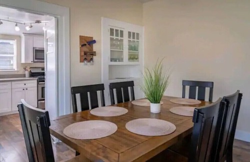Paso Robles House | Central Paso Robles 2bd House with Pet-Friendly Amenities