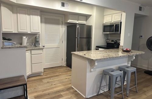 Oxford Condo | Walking distance to Vaught Hemmingway Stadium! Perfect for football Weekends!