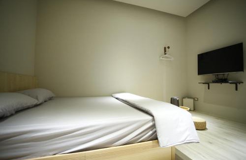 Xiaoliuqiu House | Oceanfront Escape at Walking Island - Rated 9.1/10
