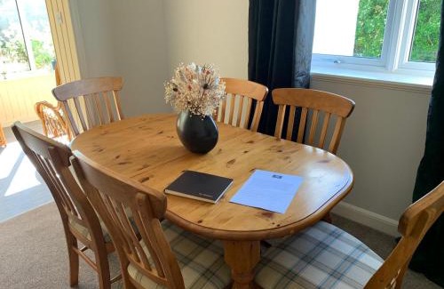Durness Apartment | Top-Rated Wallaby’s: Pet & Child Friendly Haven