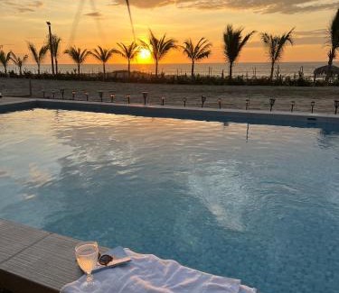 Punta Sal House | Relax at Wallac Bungalows with Oceanfront Views & Pool