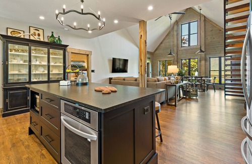 Black Mountain House | Wallace Mountain Lodge | Fire Pit & Year-Round Views