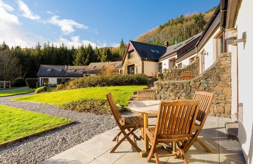 Slate Islands Cottage | Walled Garden Mews 5: Family-Friendly Cottage with Pool