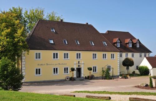 Wemding Hotel | Welcoming Wallfahrtswirt: Pet Friendly & Family-Oriented Stays