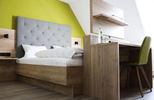 Wemding Hotel | Welcoming Wallfahrtswirt: Pet Friendly & Family-Oriented Stays