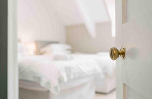 Chulmleigh House | Pet-Friendly Wallingbrook Lodge with 9.5/10 Guest Rating