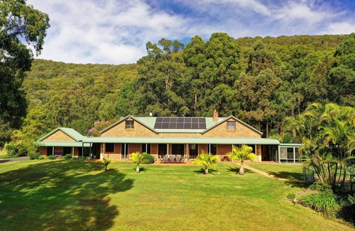 Coomba Bay House | Experience Wallis Lake View Farm Near Boomerang Beach