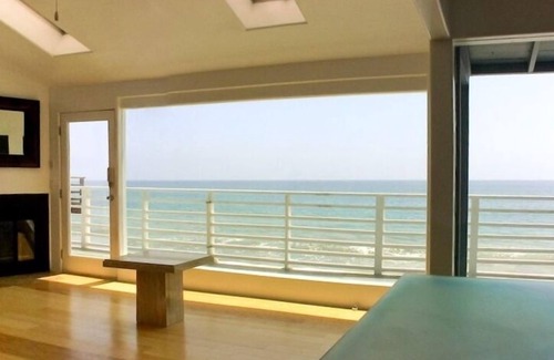 Eastern Malibu House | Oceanfront Beach House with Breakfast & Family Amenities