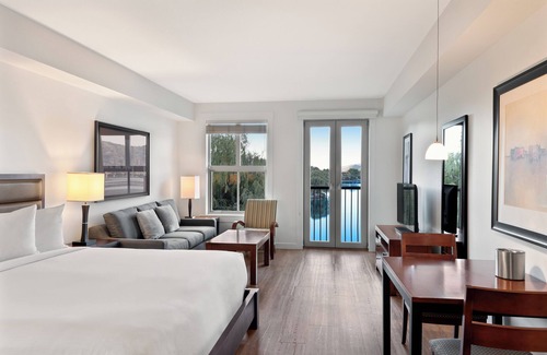Okanagan-Similkameen Hotel | Relax at Walnut Beach Resort with Ocean Views & Pool Access