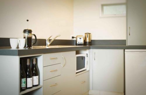 Springlands House | Discover Walnut Block Cottages: Guest Rated 10/10 with Breakfast