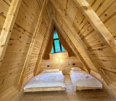 Cayirduzu Hotel | Walnut Bungalow: Pet-Friendly Retreat with Hot Tub Access